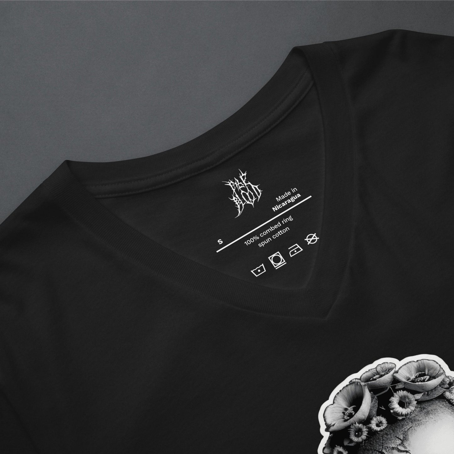 Frida Skull Minimal Goth Unisex V - Neck T - Shirt - Pale Blood Store